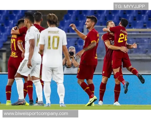 罗马昔日英雄重聚哲科赛后亲吻德罗西感动全场 罗马昔日英雄重聚哲科赛后亲吻德罗西感动全场