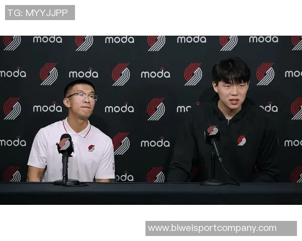 媒体人杨瀚森当众流泪展现真实情感无惧外界评价