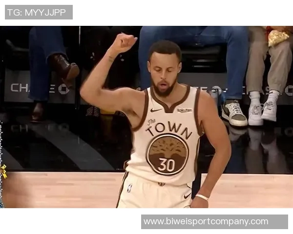 库里强调提升果断性与侵略性努力组织队友展现领导力