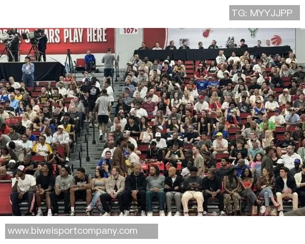 狄龙盛赞杰伦格林为冲击力得分手其他队员随时准备支援